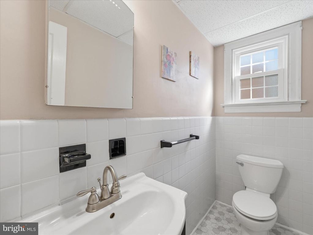 Image 15 of property listing at 1148 HAMILTON BLVD, Hagerstown, MD 21742