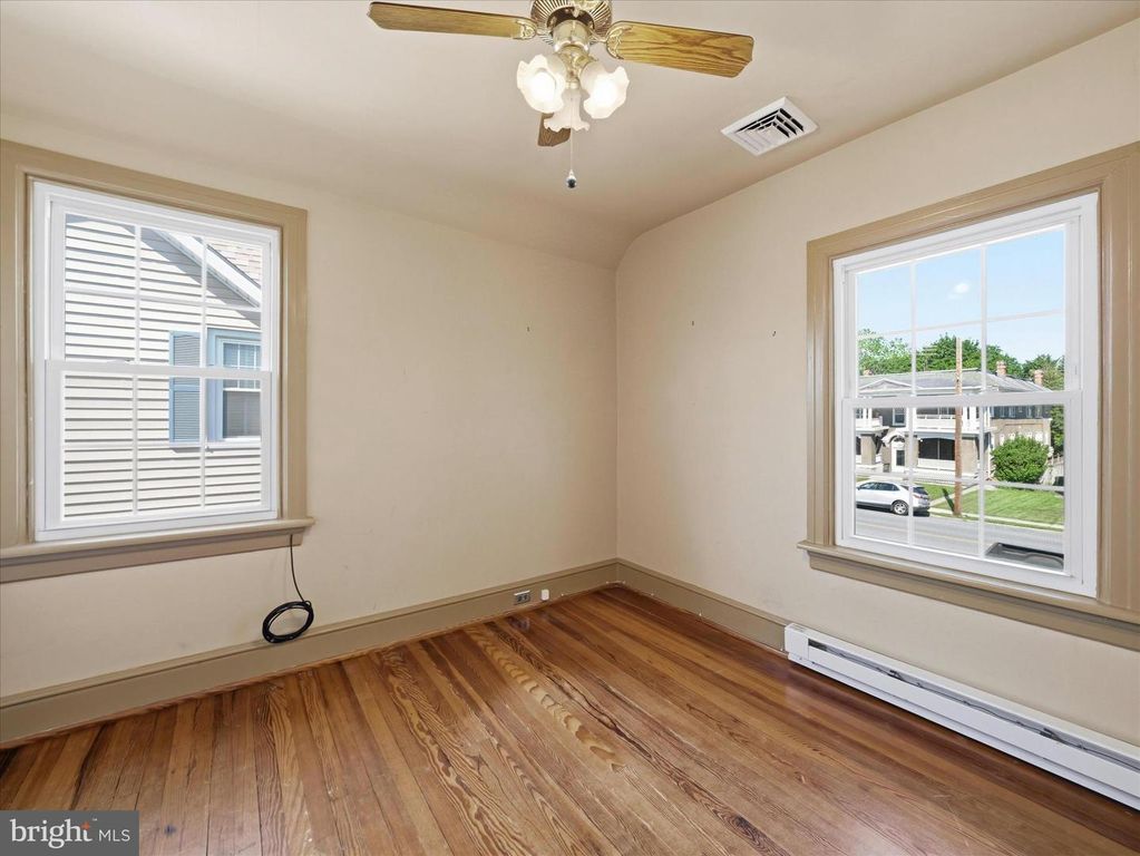 Image 23 of property listing at 1148 HAMILTON BLVD, Hagerstown, MD 21742