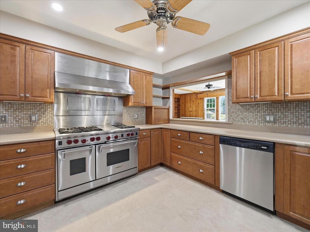 Image 8 of property listing at 1148 HAMILTON BLVD, Hagerstown, MD 21742