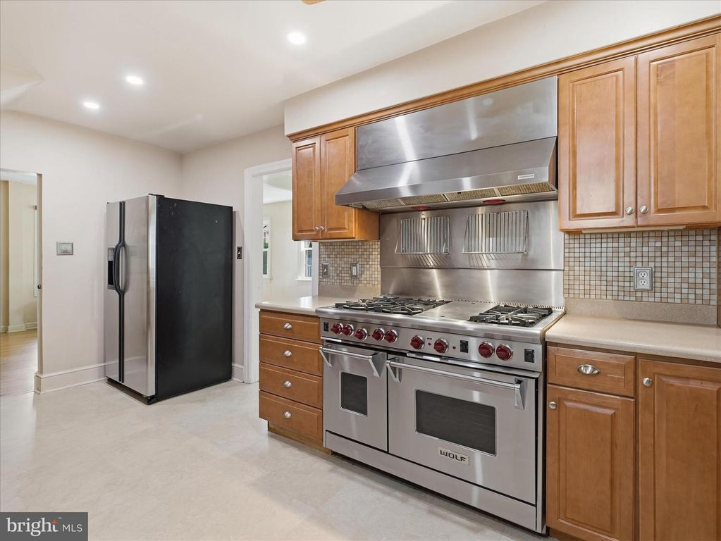 Image 9 of property listing at 1148 HAMILTON BLVD, Hagerstown, MD 21742