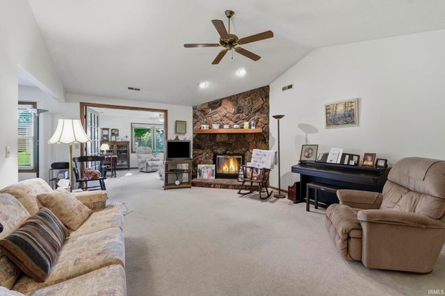 1725 Cambrian Place, Fort Wayne, IN 46804