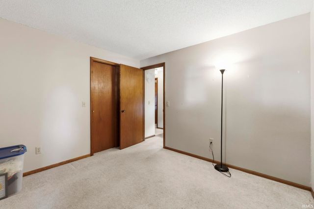 1725 Cambrian Place, Fort Wayne, IN 46804