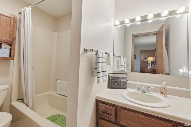 1725 Cambrian Place, Fort Wayne, IN 46804