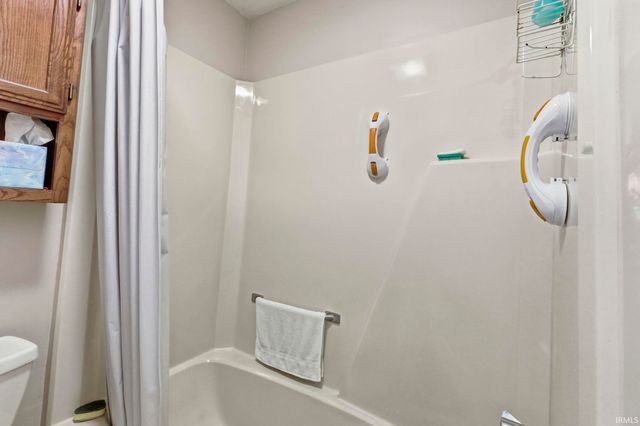 1725 Cambrian Place, Fort Wayne, IN 46804