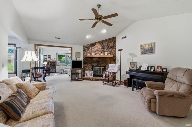 1725 Cambrian Place, Fort Wayne, IN 46804