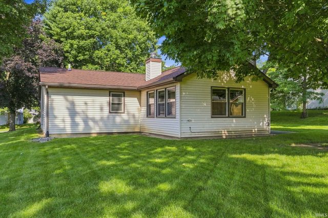 1725 Cambrian Place, Fort Wayne, IN 46804