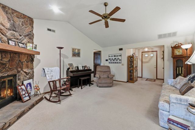 1725 Cambrian Place, Fort Wayne, IN 46804