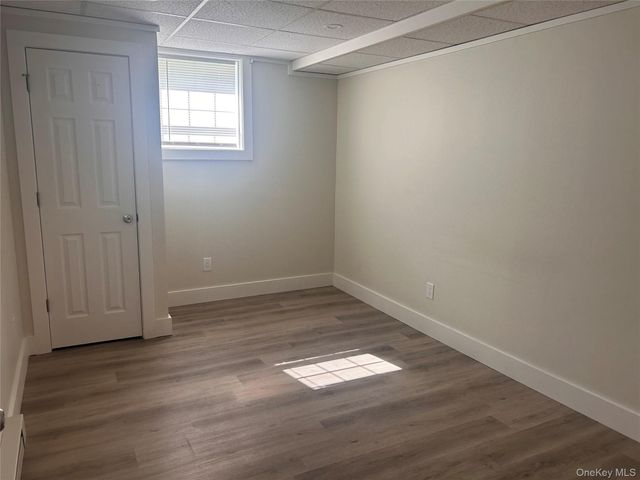194 E Parkview Drive, Shirley, NY 11967