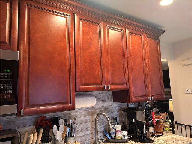 194 E Parkview Drive, Shirley, NY 11967