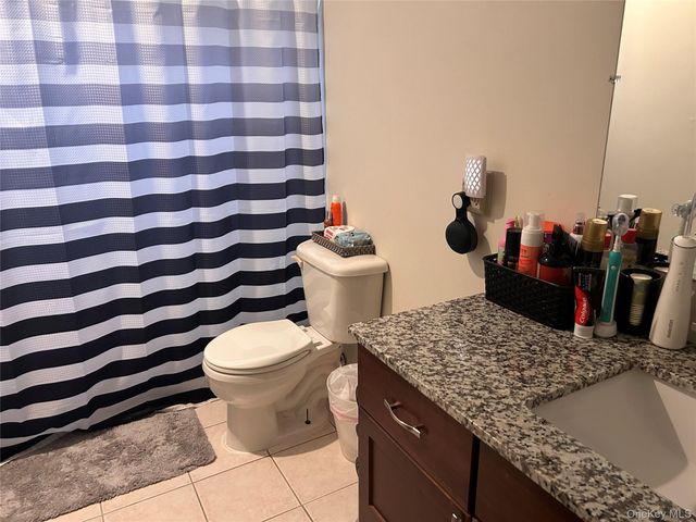 194 E Parkview Drive, Shirley, NY 11967