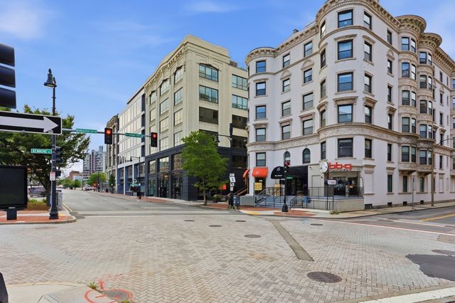 636 Beacon St 206, Boston, MA 02215