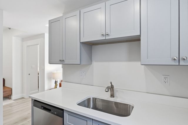 636 Beacon St 206, Boston, MA 02215