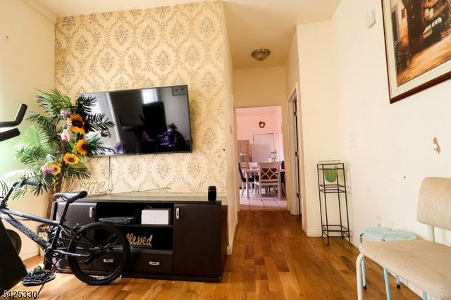 581 S 17Th St, Newark City, NJ 07103