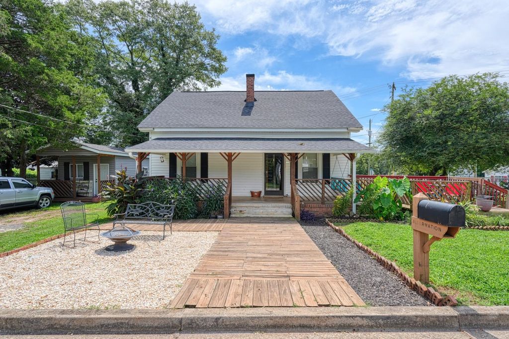 11 25th Street, Greer, SC 29651