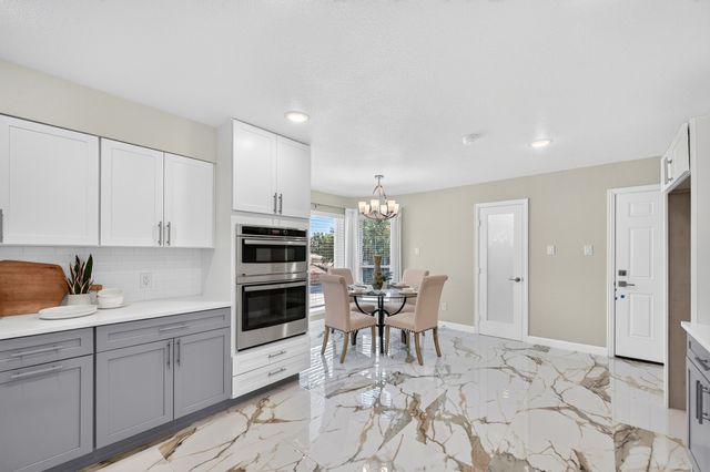 801 Highwoods Trail, Fort Worth, TX 76112