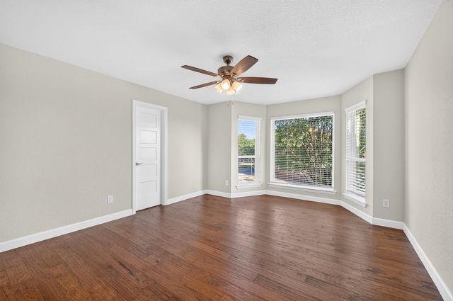 801 Highwoods Trail, Fort Worth, TX 76112
