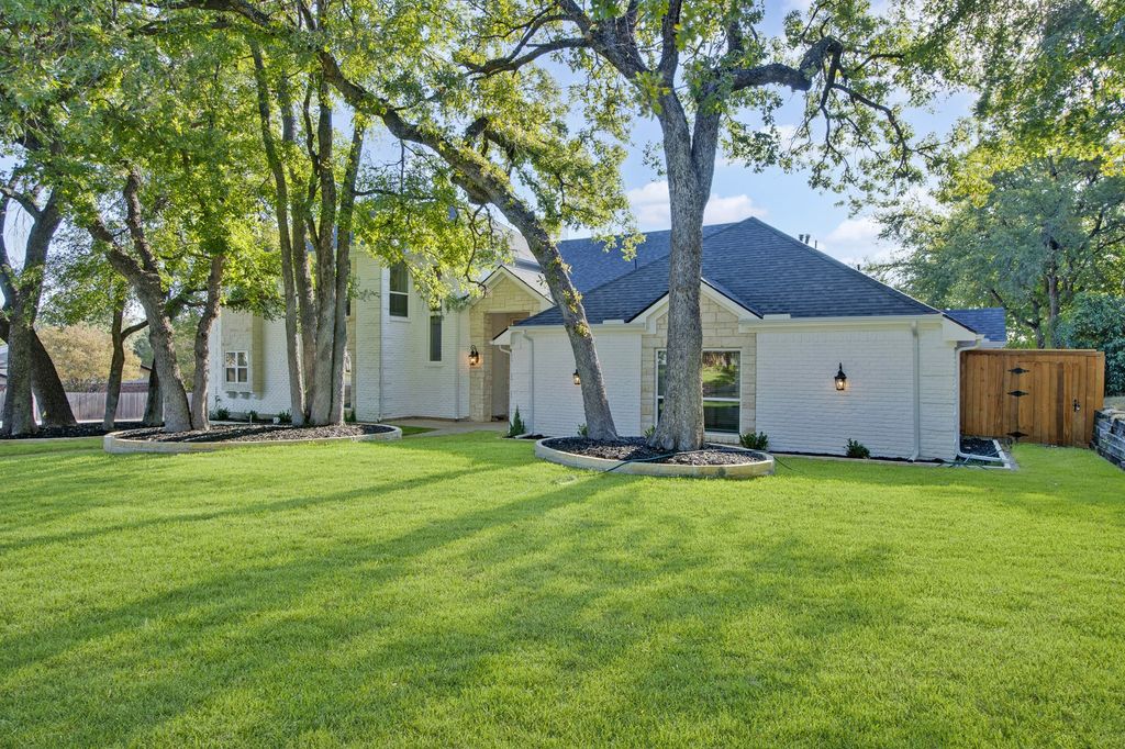 801 Highwoods Trail, Fort Worth, TX 76112 — photo 4