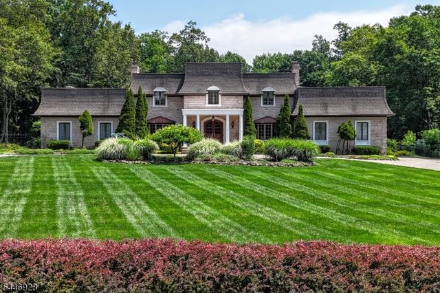 21 Baldwin Rd, Saddle River Boro, NJ 07458