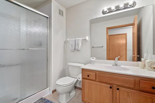 2231 Penn Place 201, North Saint Paul, MN 55109