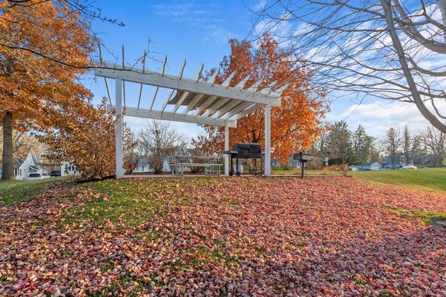 2231 Penn Place 201, North Saint Paul, MN 55109