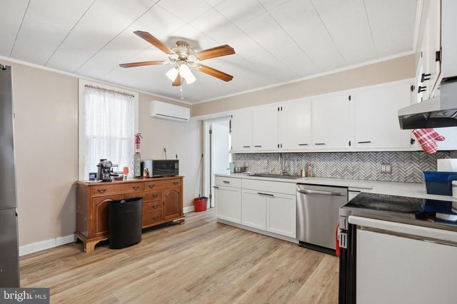 108 NEW HOLLAND, Reading, PA 19607