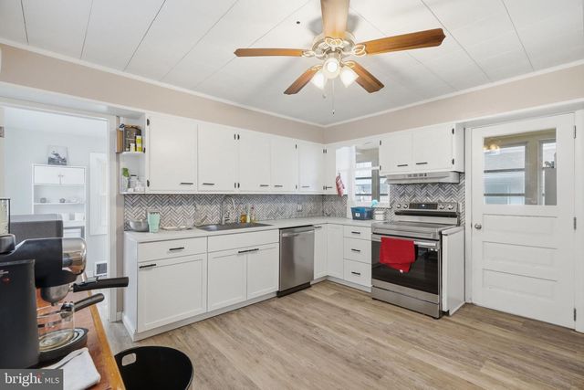 108 NEW HOLLAND, Reading, PA 19607