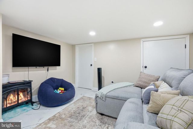 108 NEW HOLLAND, Reading, PA 19607