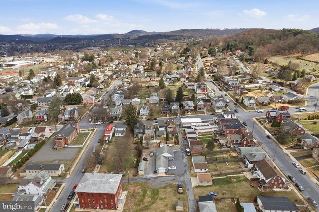 108 NEW HOLLAND, Reading, PA 19607