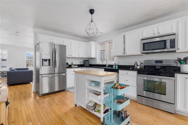 26 7th Street 1, Providence, RI 02906