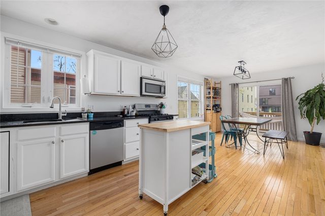 26 7th Street 1, Providence, RI 02906