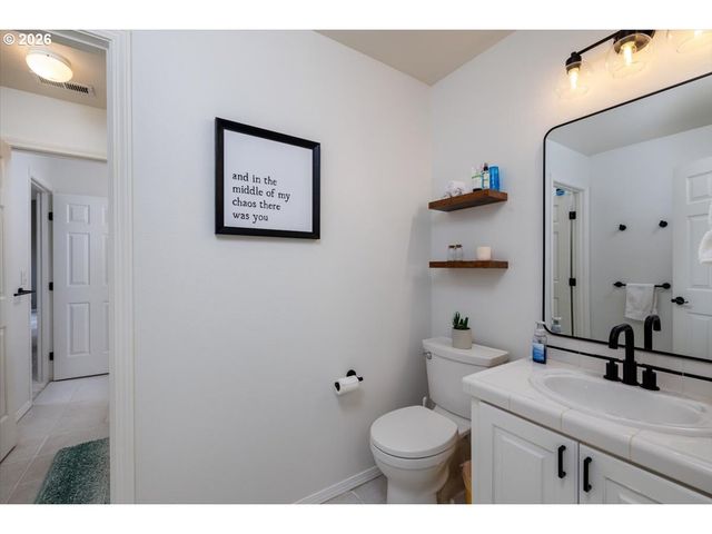 9711 Nw ENGLEMAN St, Portland, OR 97229