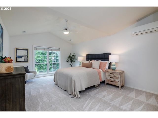 9711 Nw ENGLEMAN St, Portland, OR 97229