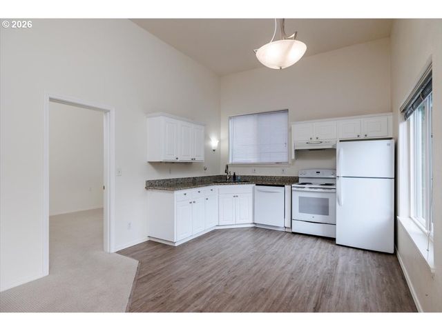 9711 Nw ENGLEMAN St, Portland, OR 97229