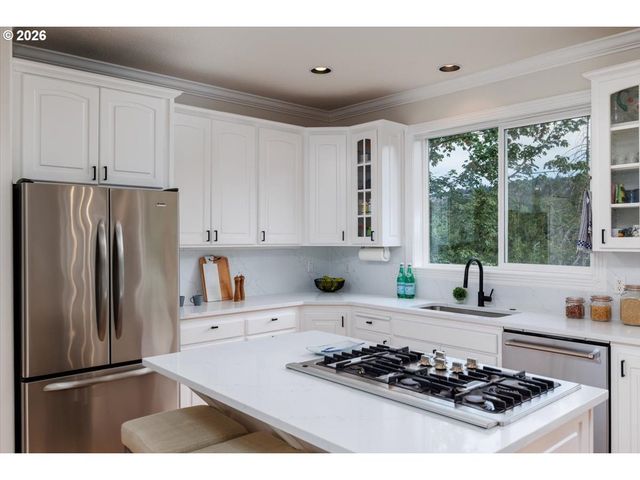 9711 Nw ENGLEMAN St, Portland, OR 97229