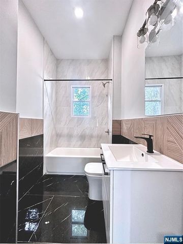 21 Hancock Avenue 3, Jersey City, NJ 07307