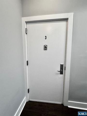 21 Hancock Avenue 3, Jersey City, NJ 07307