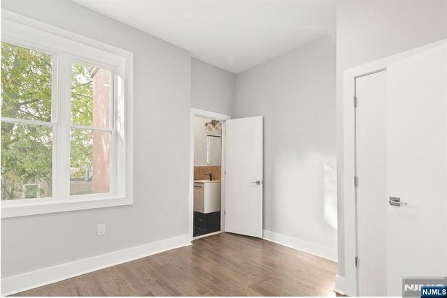 21 Hancock Avenue 3, Jersey City, NJ 07307