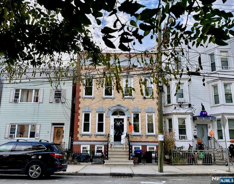 21 Hancock Avenue 3, Jersey City, NJ 07307
