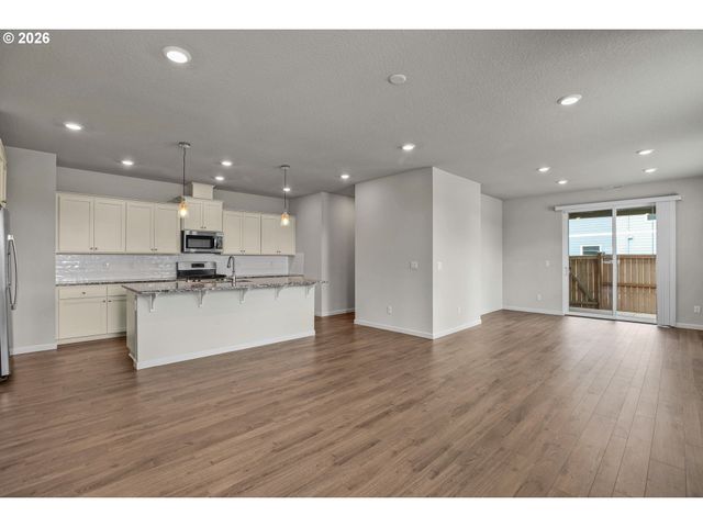 4198 Se 76TH Ave, Hillsboro, OR 97123