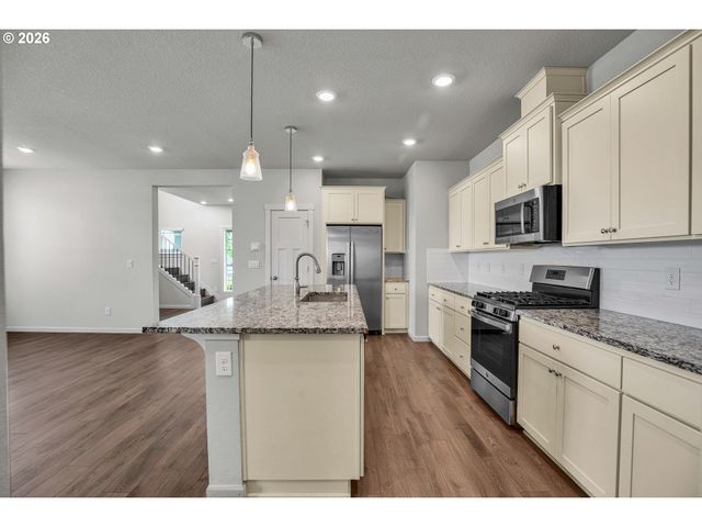 4198 Se 76TH Ave, Hillsboro, OR 97123