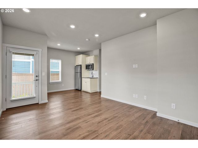 4198 Se 76TH Ave, Hillsboro, OR 97123