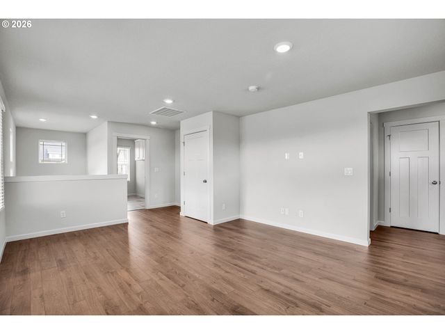4198 Se 76TH Ave, Hillsboro, OR 97123