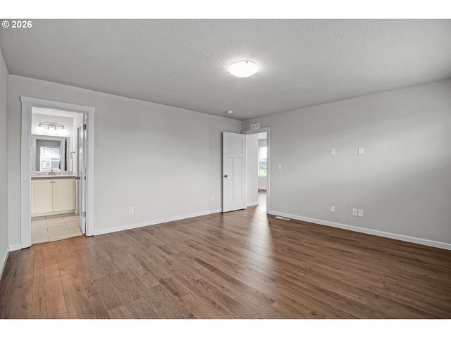 4198 Se 76TH Ave, Hillsboro, OR 97123