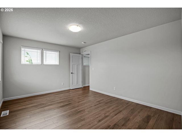4198 Se 76TH Ave, Hillsboro, OR 97123
