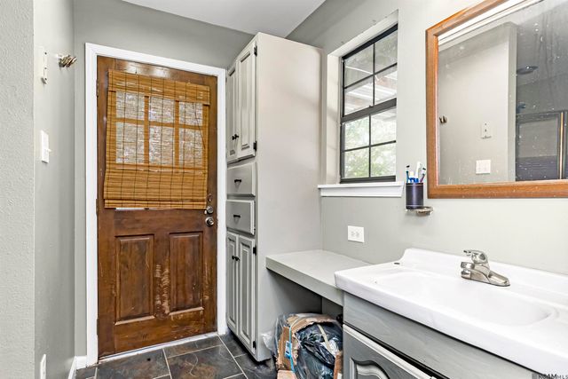 5660 Crimson Glory, St Francisville, LA 70775