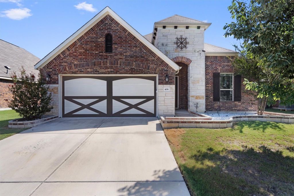 406 Farm Creek DR, Hutto, TX 78634