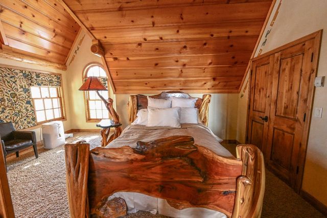 42433 Pinnacle Lane, Shaver Lake, CA 93664