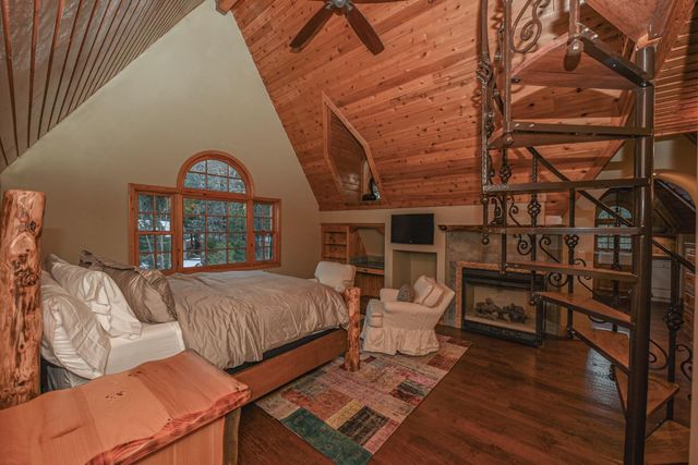 42433 Pinnacle Lane, Shaver Lake, CA 93664