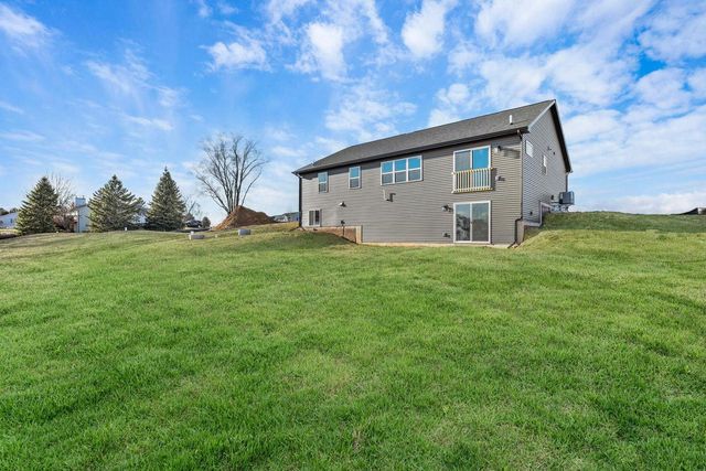 10438 Stone Barn Drive, Milton, WI 53563