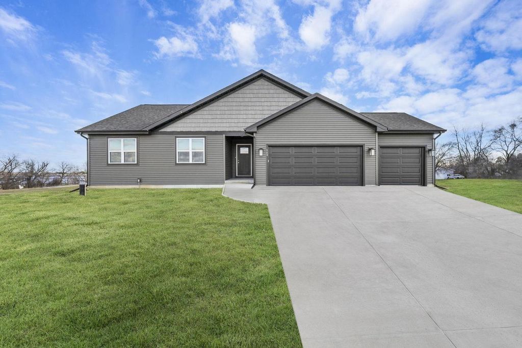 10438 Stone Barn Drive, Milton, WI 53563